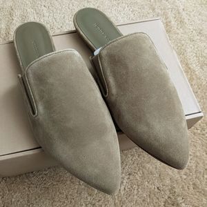 Suede mule